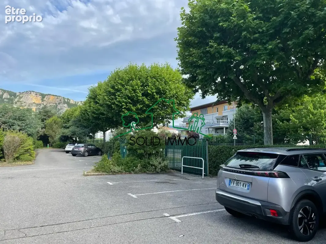Spacieux T4 de 111 m2 avec terrasse sur la commune de Guilherand Granges 07500 - photo 14