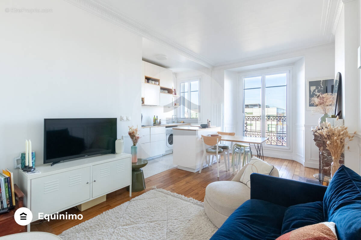 Appartement à PARIS-16E