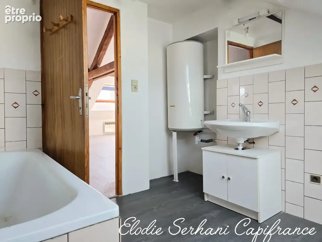 En Exclusivité, immeuble de rapport (1 local commercial +T1 + T2+ T3) à Sainte-Suzanne - photo 7