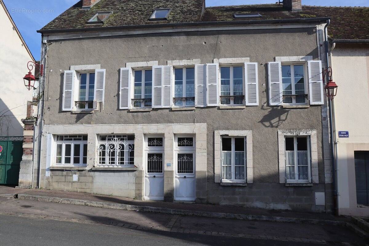 Maison à CHATEAU-RENARD