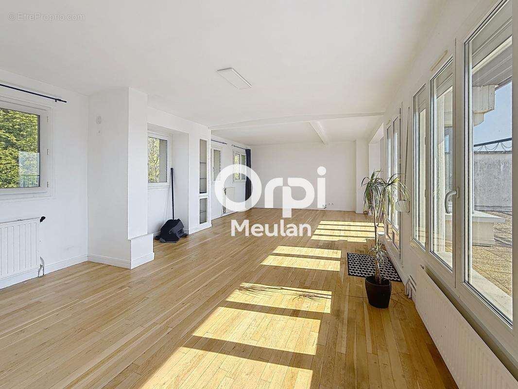 Appartement à MEULAN