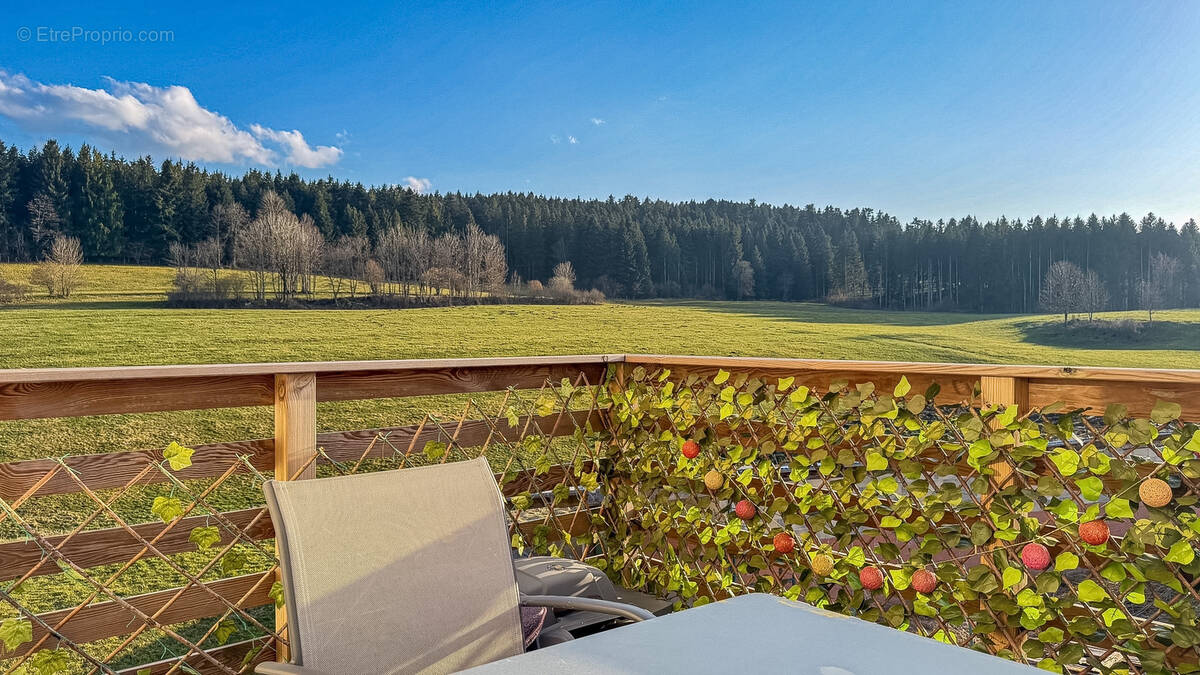 Appartement à ORCHAMPS-VENNES