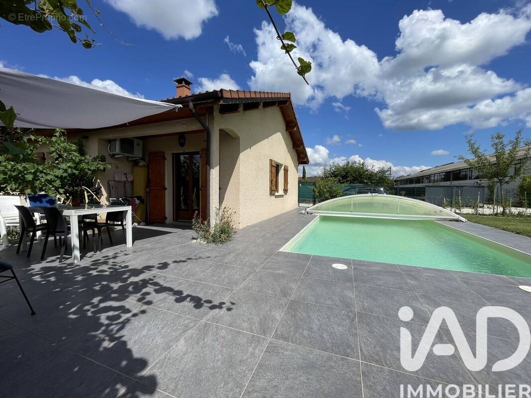 Photo 1 - Maison à IZEAUX