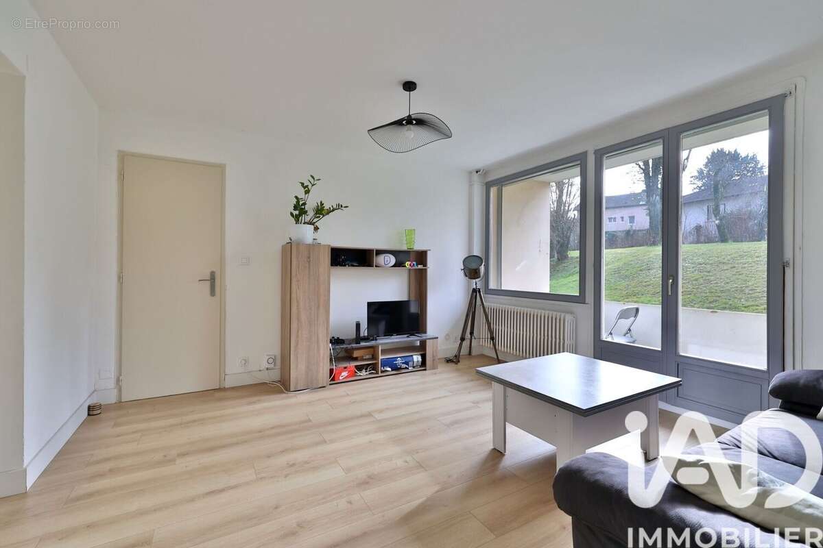 Photo 2 - Appartement à TASSIN-LA-DEMI-LUNE