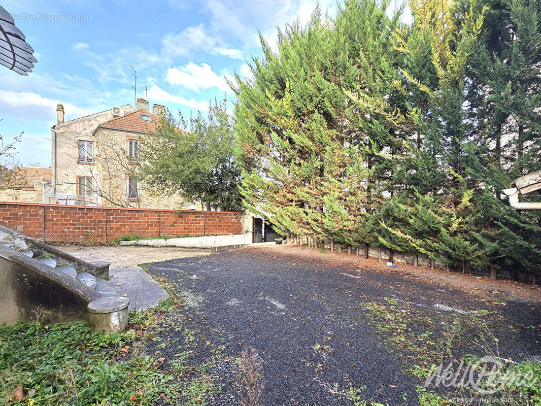 Maison à SAINT-OUEN-L&#039;AUMONE
