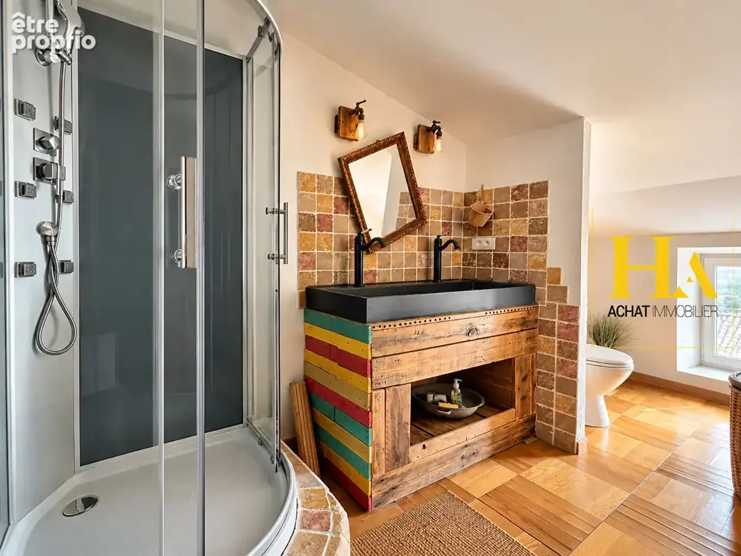 Maison de caractère de 433 m² avec gîte - Saint-Marcel-d'Ardèche - photo 10