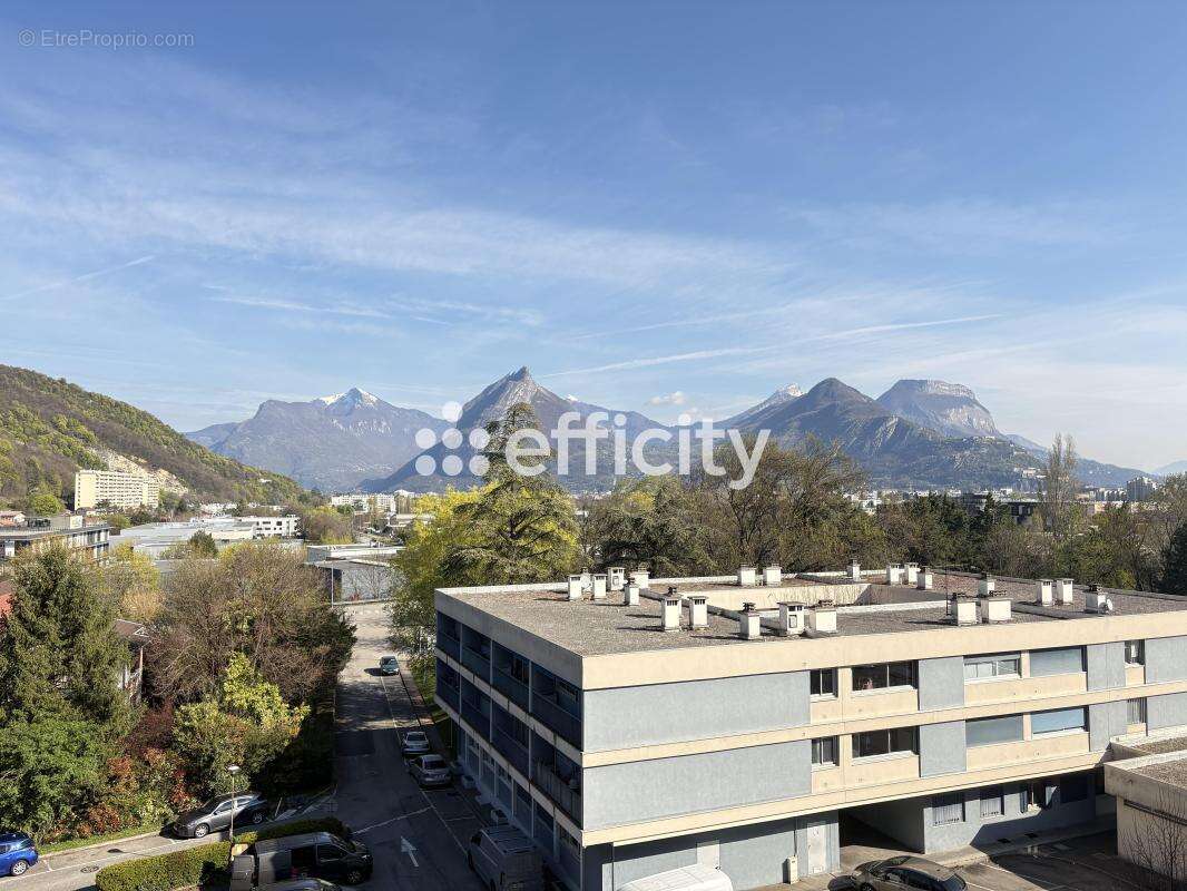 Appartement à SEYSSINET-PARISET