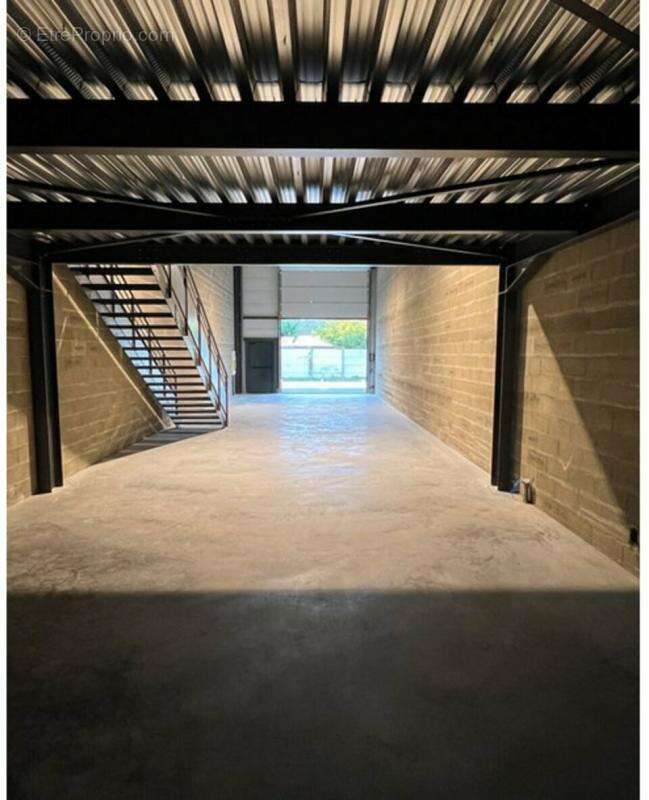 Commerce à LEGE-CAP-FERRET