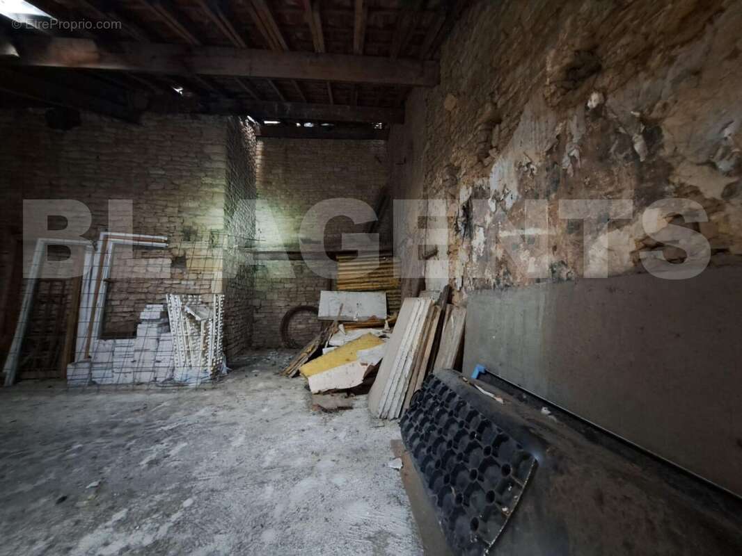 WhatsApp Image 2025-11-03 at 18 - Maison à BILLY-SOUS-MANGIENNES