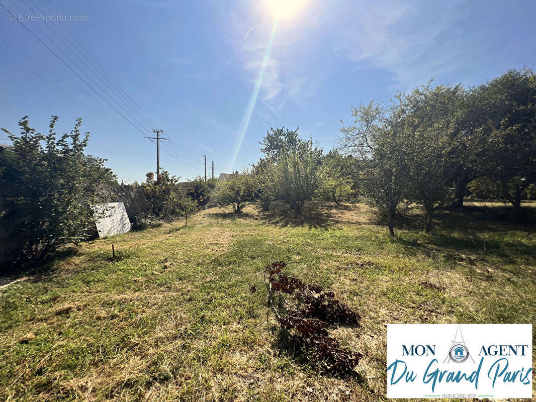 Terrain à GIF-SUR-YVETTE