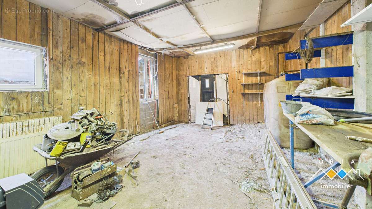 Maison à BEZANGE-LA-GRANDE