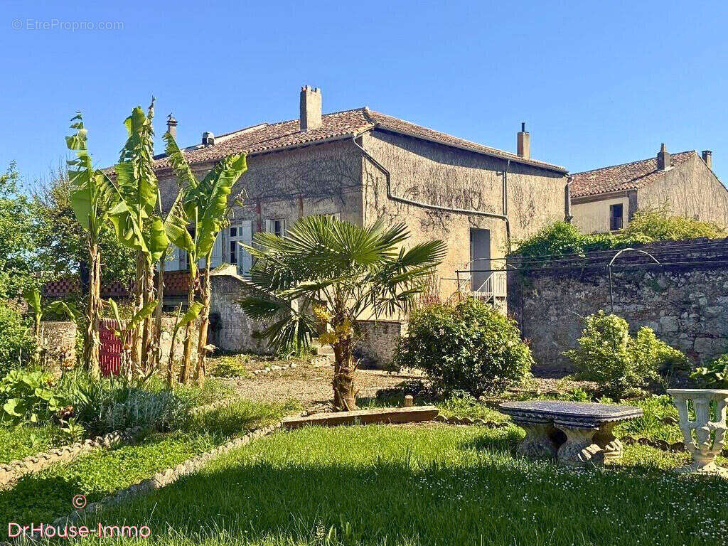 Maison à AUVILLAR