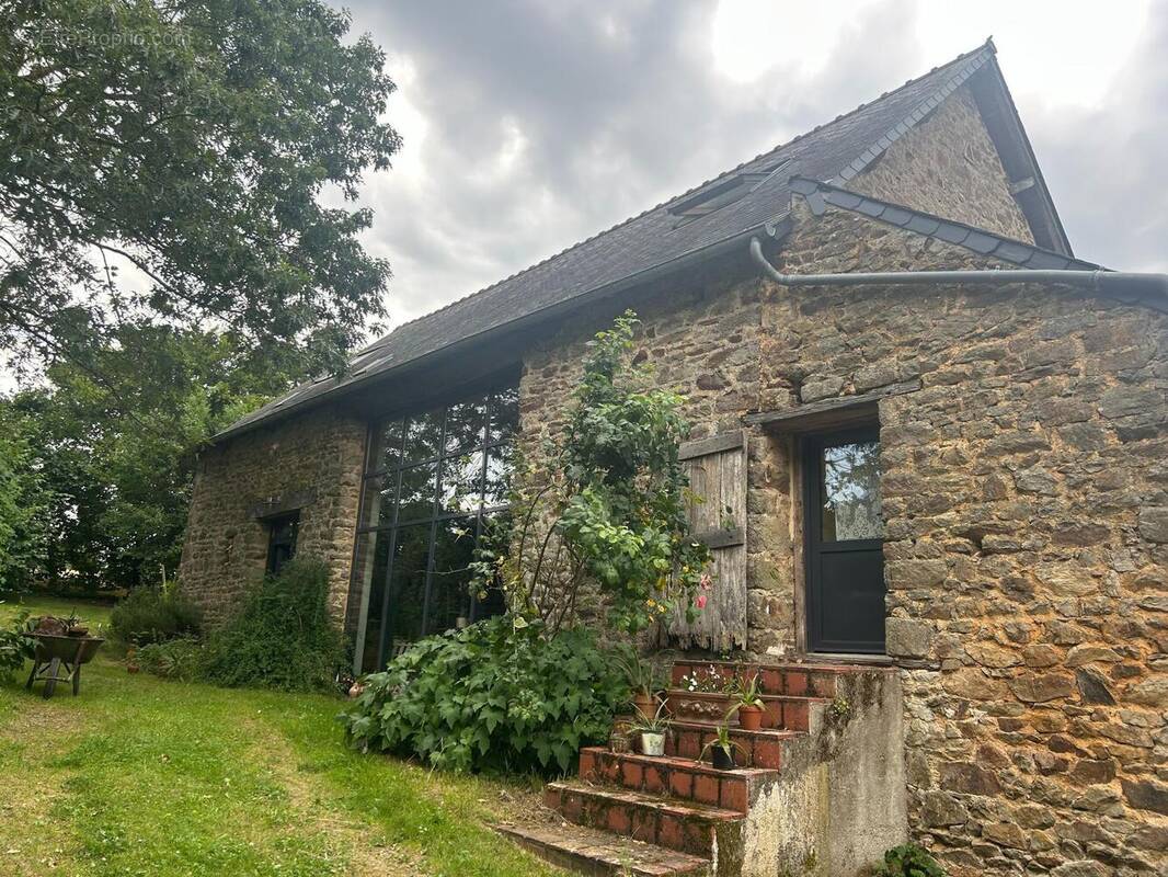 Photo 1 - Maison à VILLAINES-LA-JUHEL