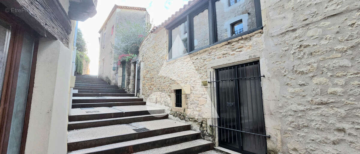 Maison à PUY-L&#039;EVEQUE