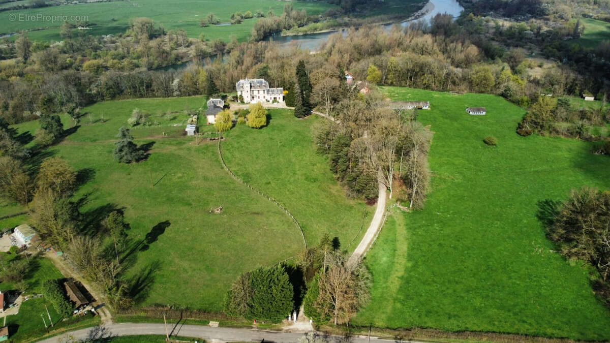 Maison à ASNANS-BEAUVOISIN