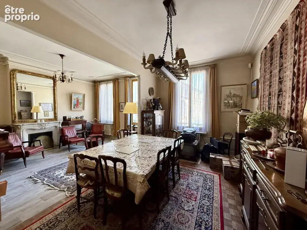 Belle demeure bourgeoise à Vendre au coeur de Donnemarie - photo 4