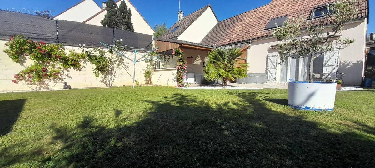 Maison à PONT-SUR-YONNE