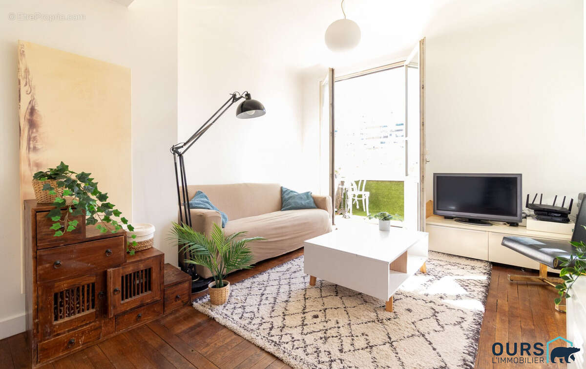 Appartement à PARIS-18E