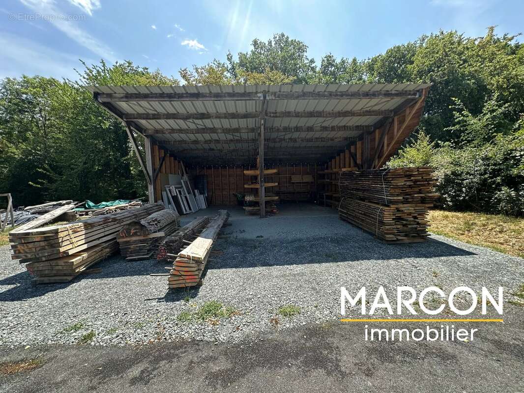 Atelier de menuiserie et ebenisterie - photo 14