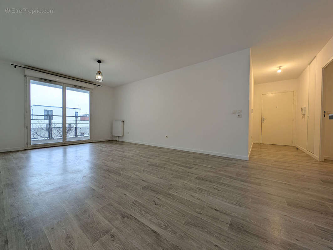 Appartement à SARTROUVILLE