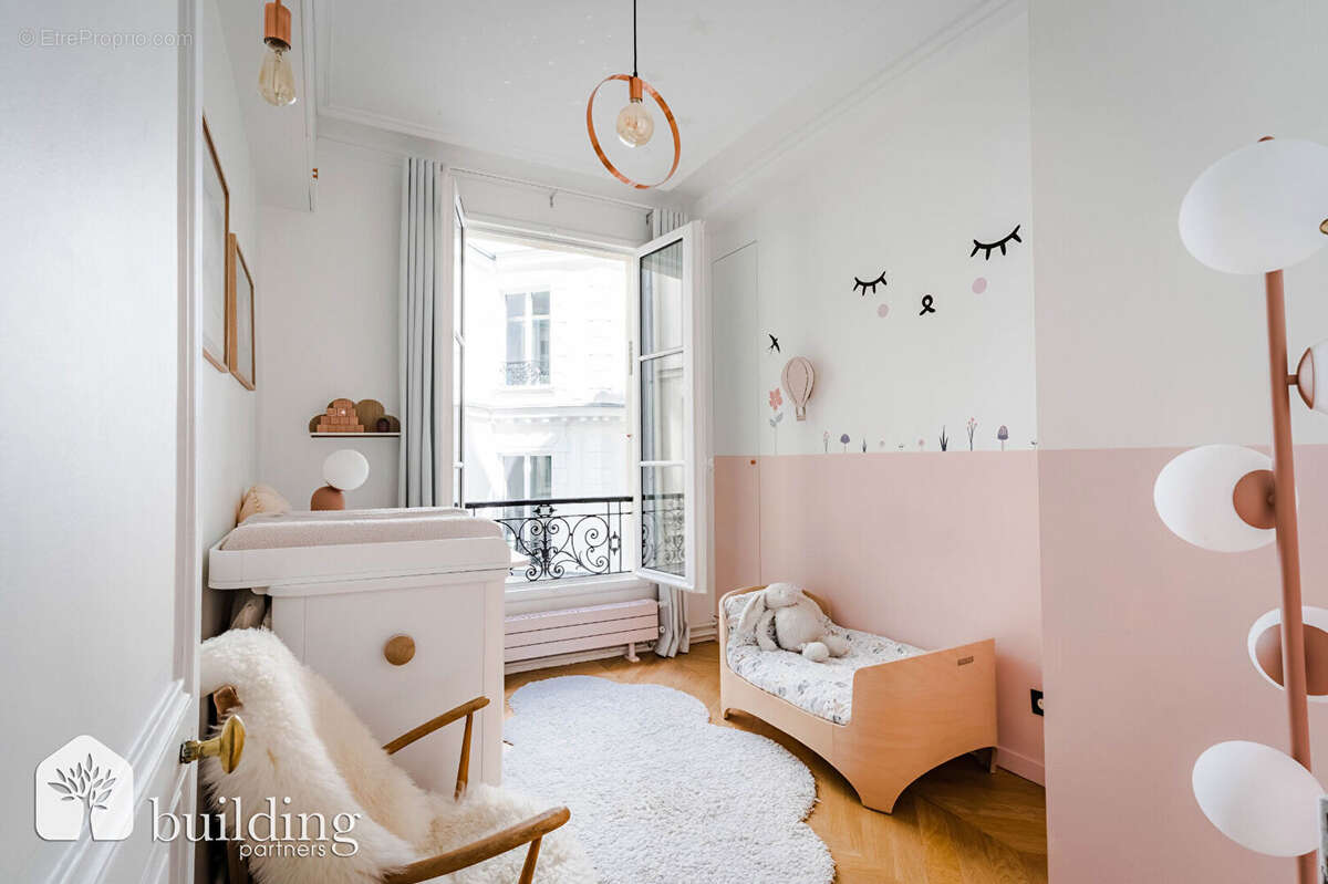 Appartement à PARIS-8E