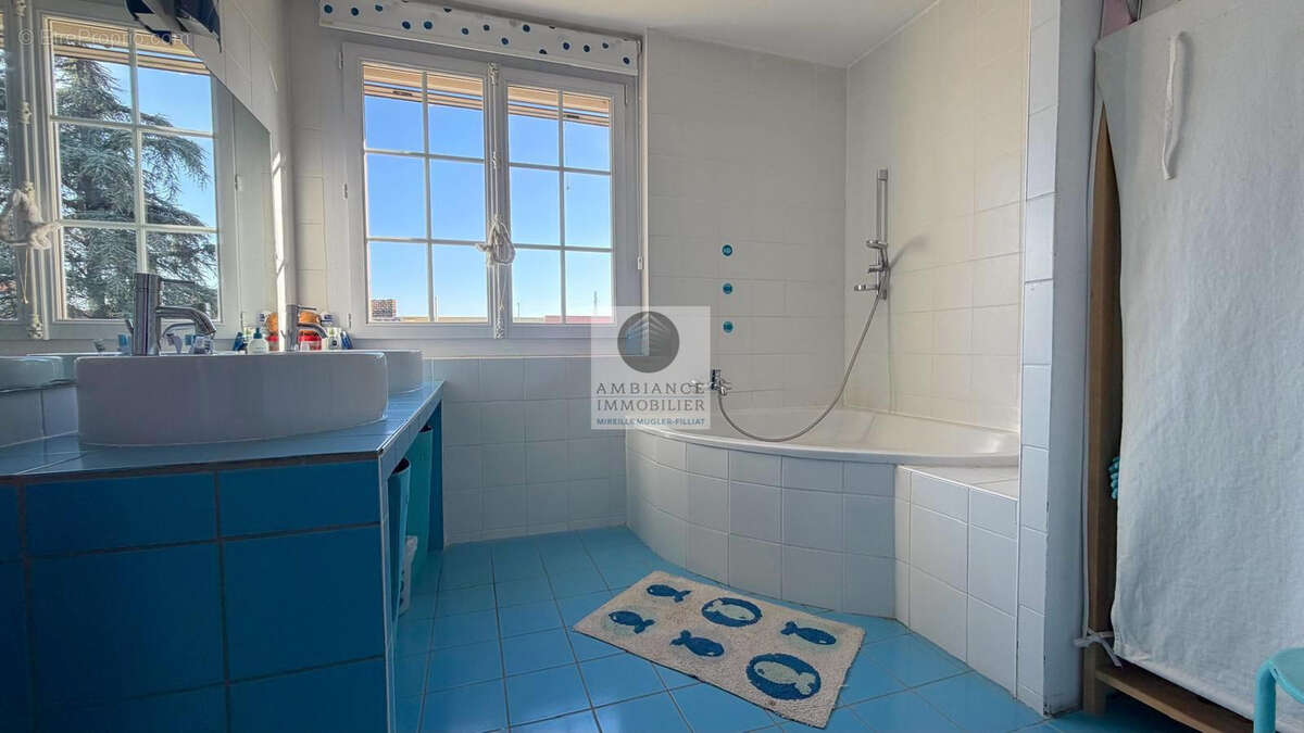 Maison à ETOILE-SUR-RHONE