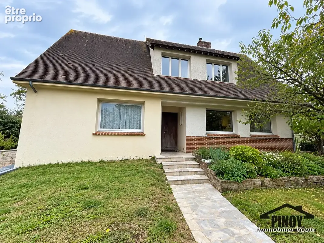 Egreville - Maison traditionnelle de 149m2 avec jardin. Beaux volumes et potentiel - photo 2