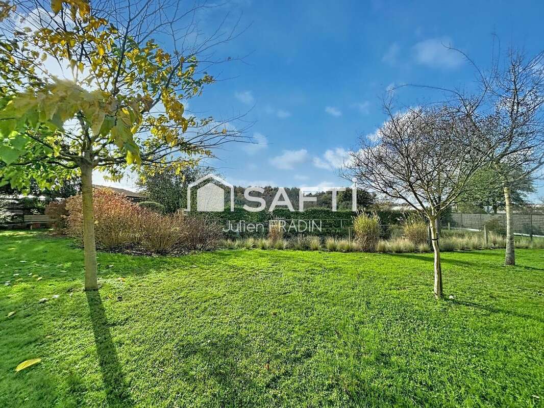 Photo 2 - Maison à SAINT-JULIEN-DE-CONCELLES