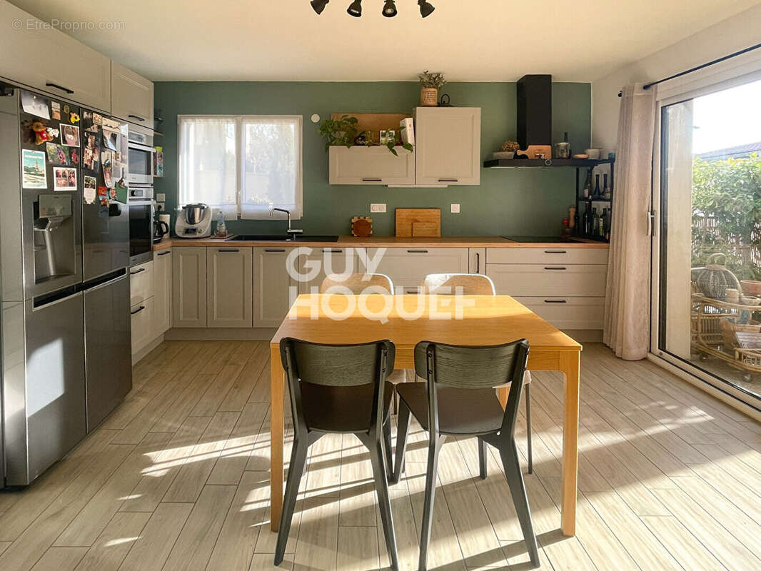 Appartement à LUZINAY