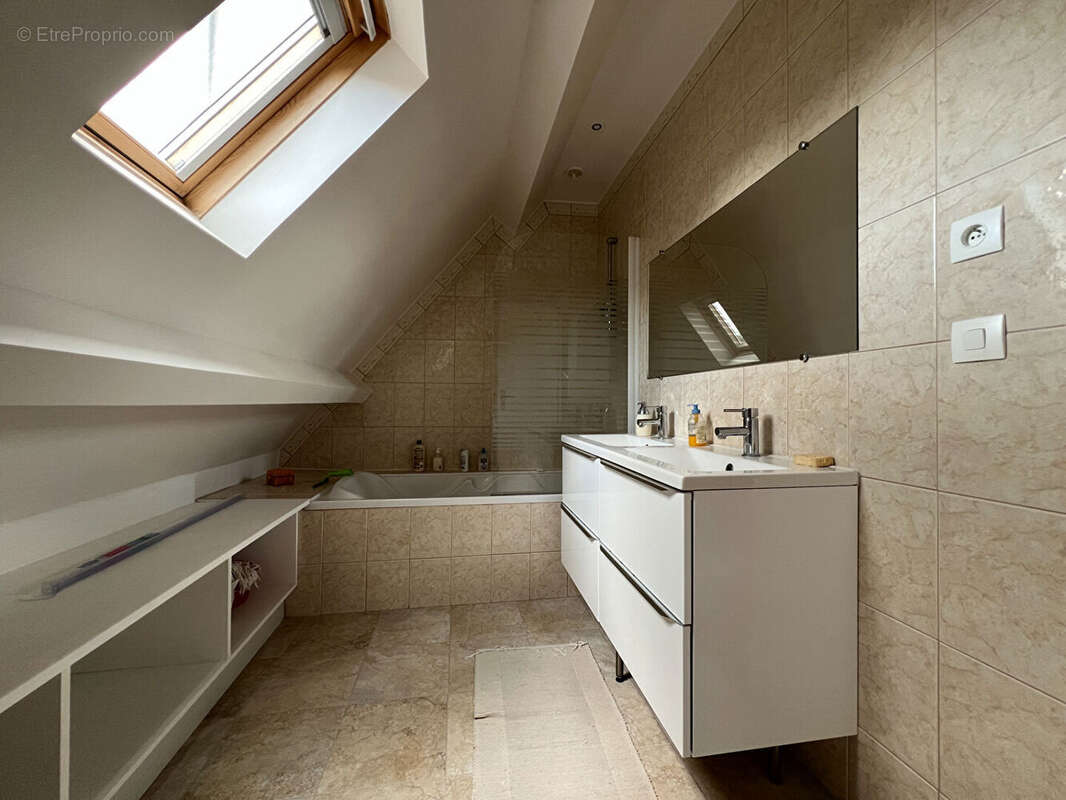 Maison à LIZY-SUR-OURCQ