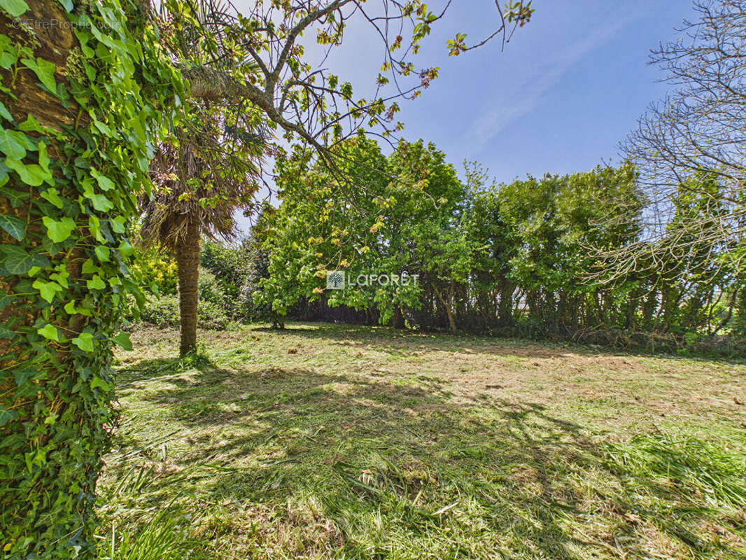 Maison à POULDREUZIC