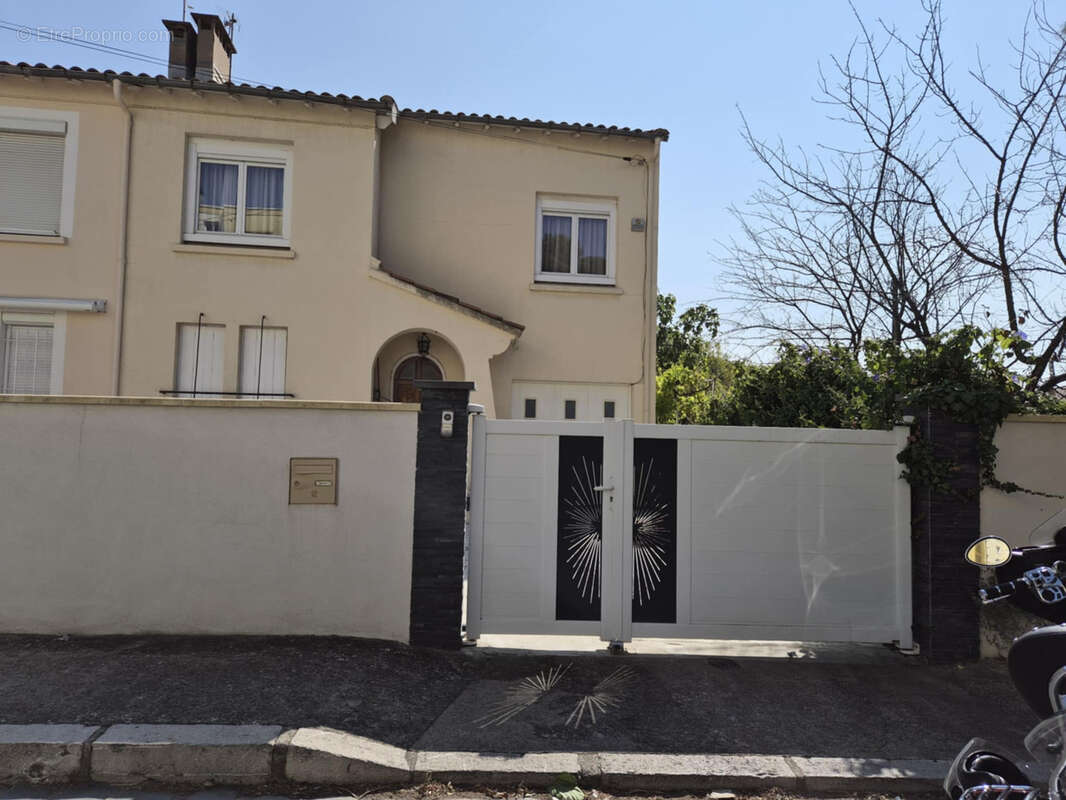 Maison à BEZIERS