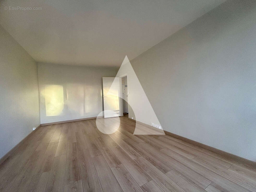 Appartement à MENNECY