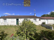 Maison à LA CHAPELLE-SAINT-LAURENT