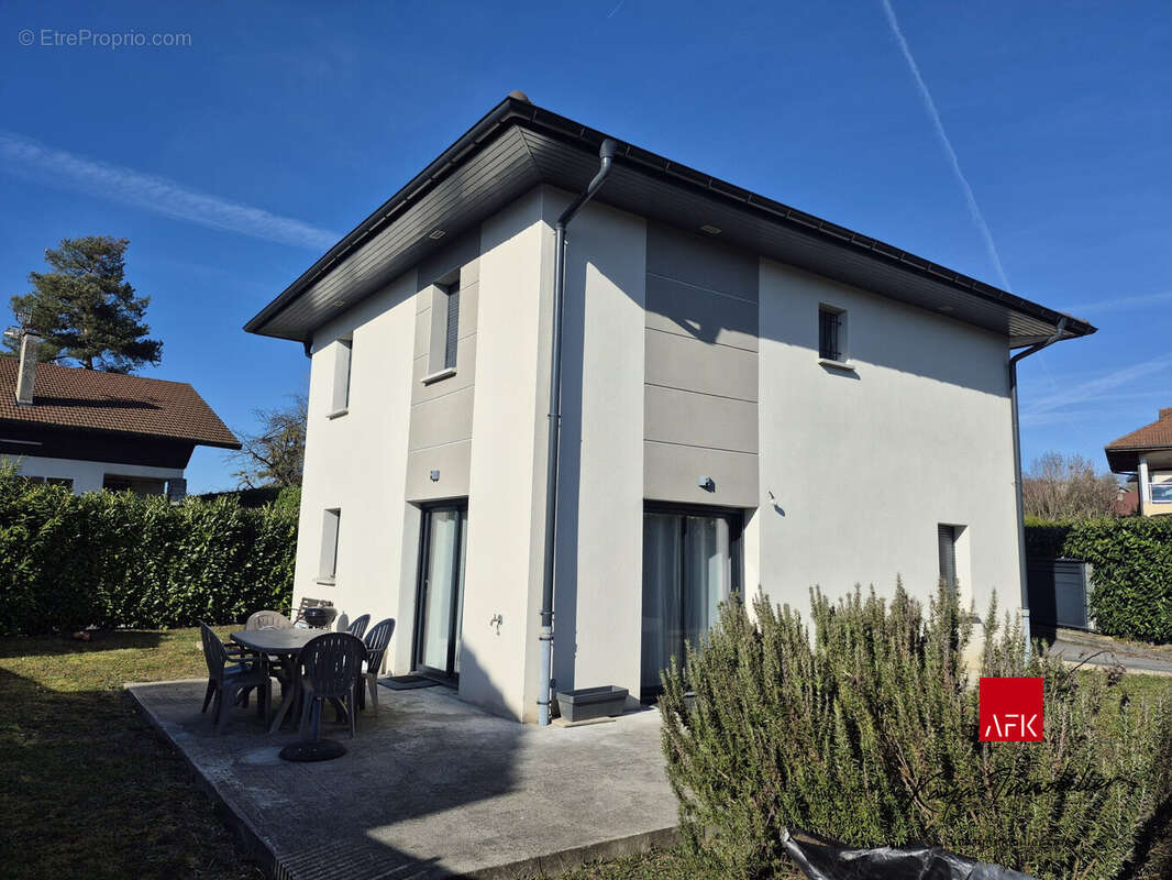 Maison à CONTAMINE-SUR-ARVE