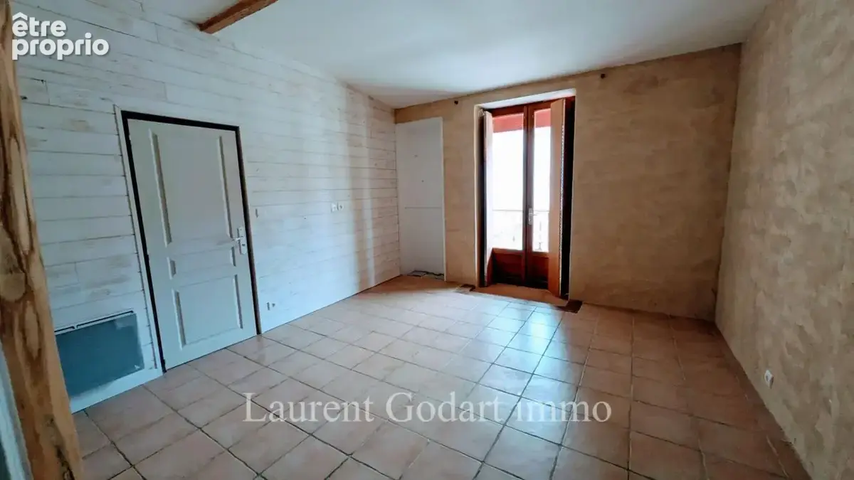 Maison de village en pierre avec 5 chambres et cour - photo 9