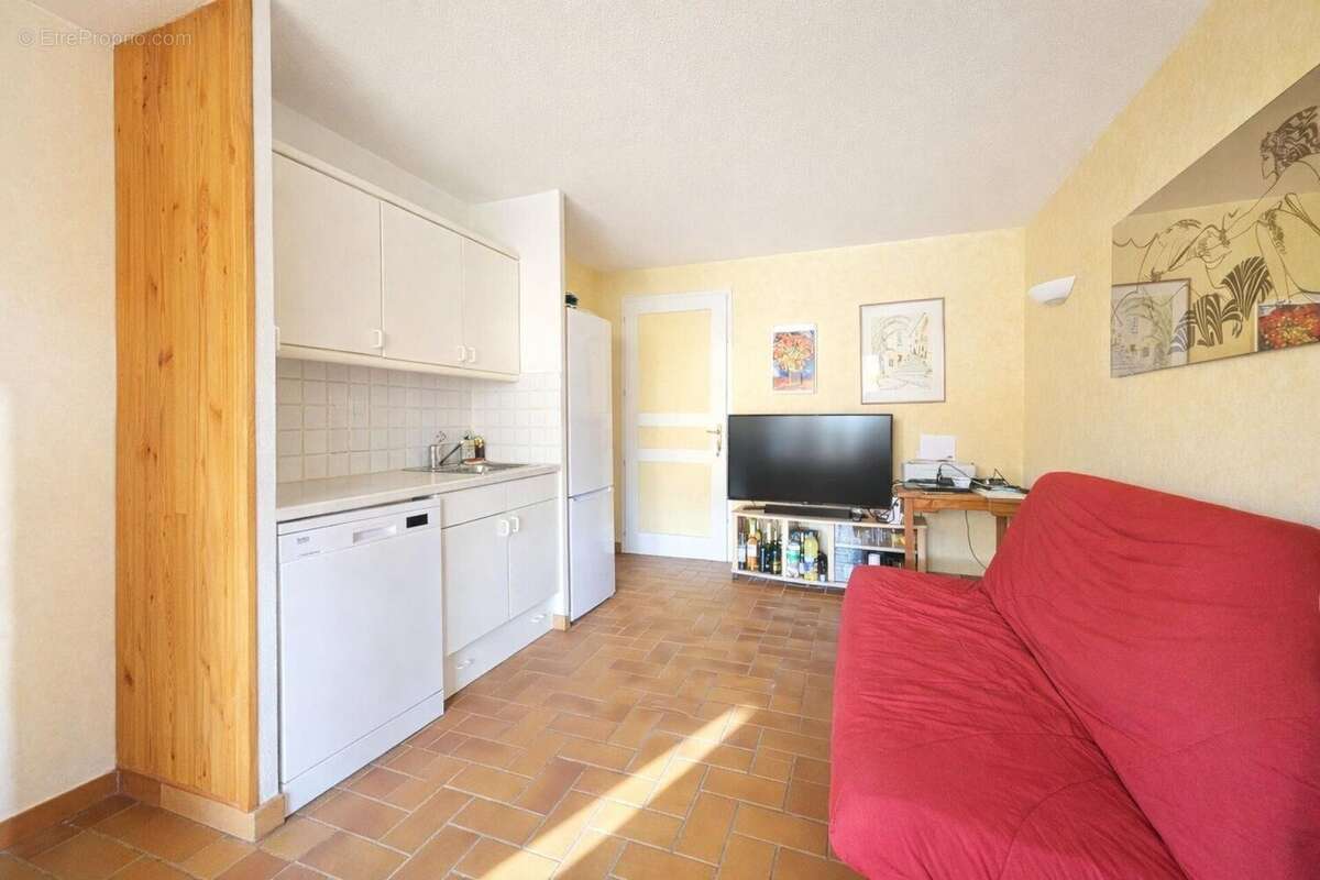Photo 3 - Appartement à ROQUEBRUNE-SUR-ARGENS