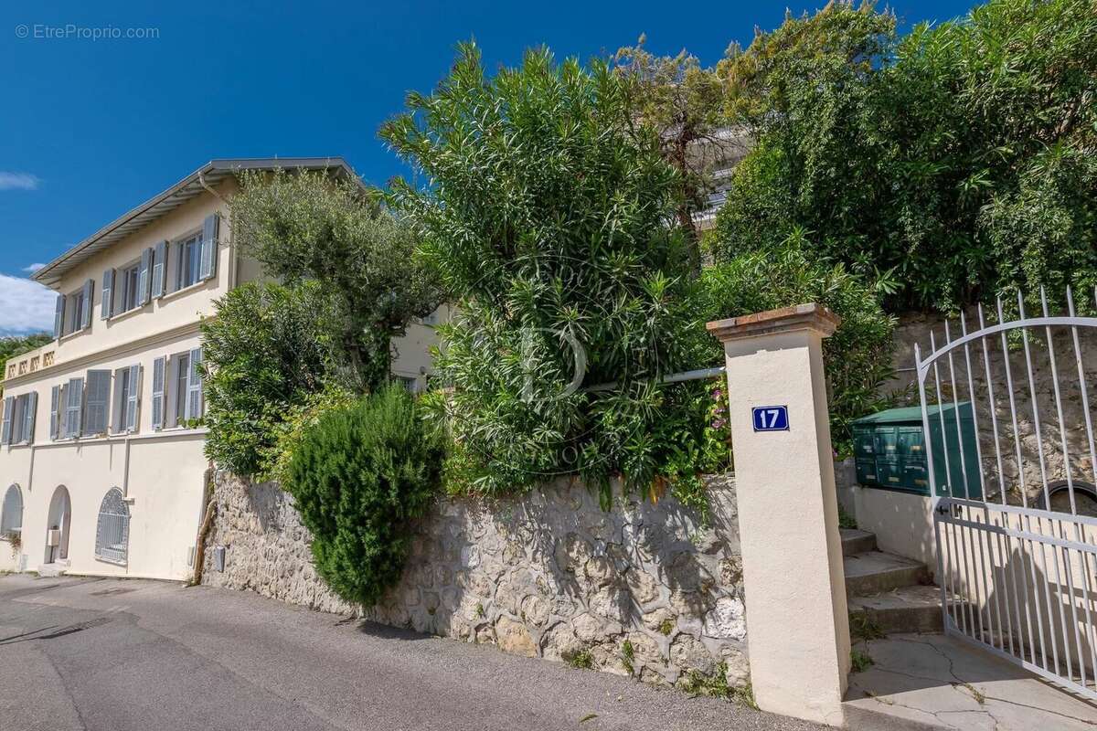 Appartement à BEAULIEU-SUR-MER