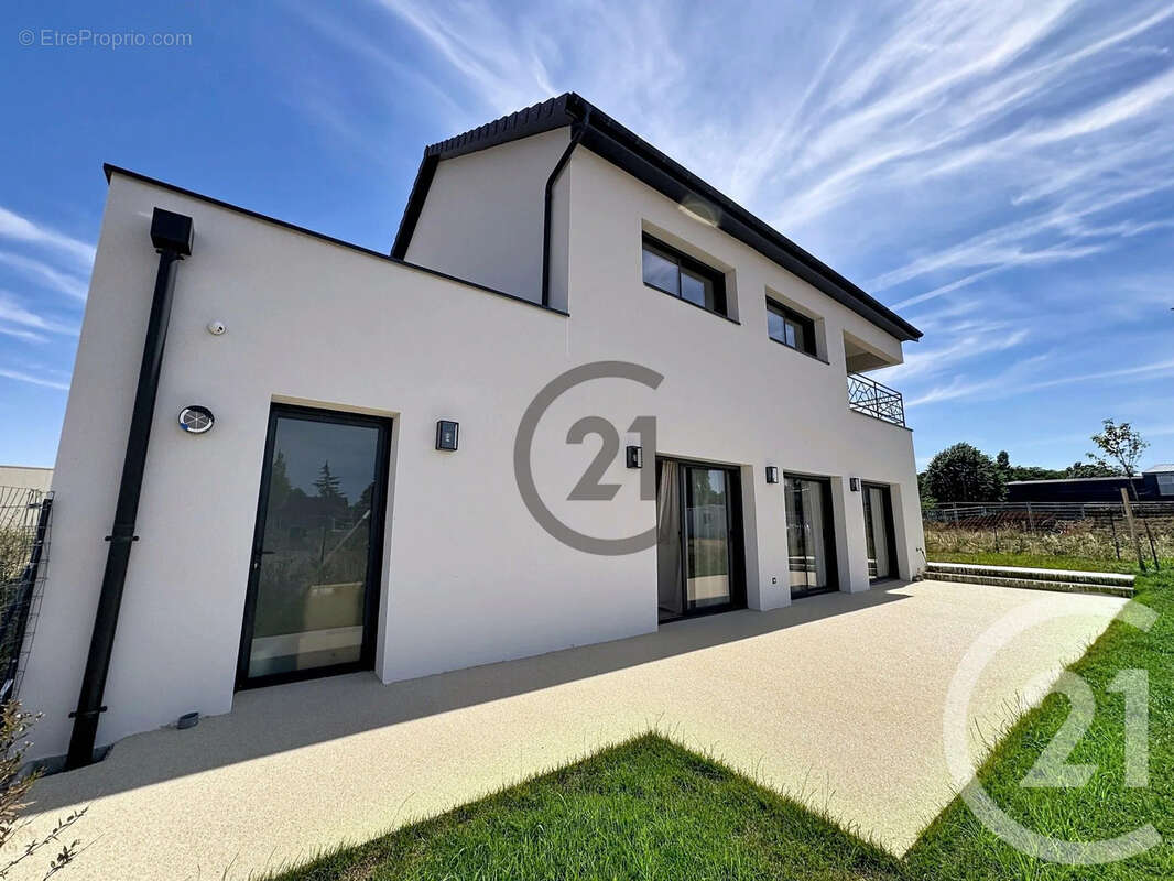 Maison 171 m² à Gueux  - photo 24