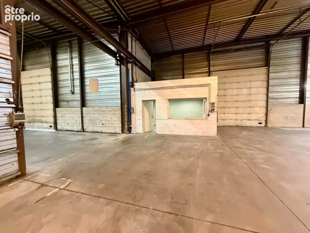 Vente ensemble immobilier industriel de 3 660 m2, sur terrain de 21 181 m2 LURE - photo 26