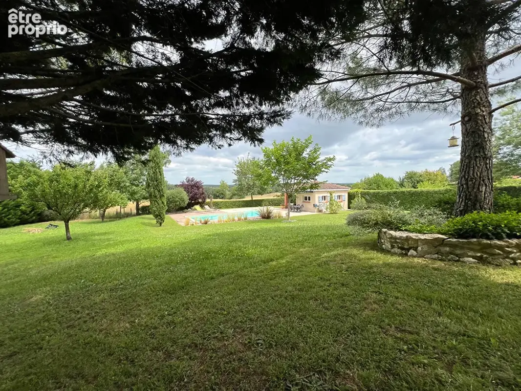 Maison spacieuse avec piscine à Caussade  - Un cadre privilégié au calme - photo 12