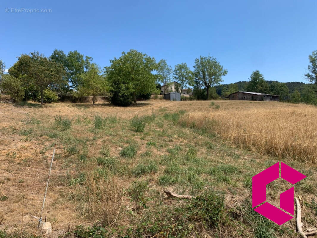 Terrain à YSSINGEAUX