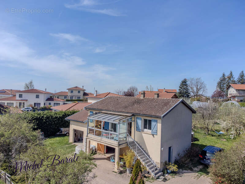 Maison à AVEIZE