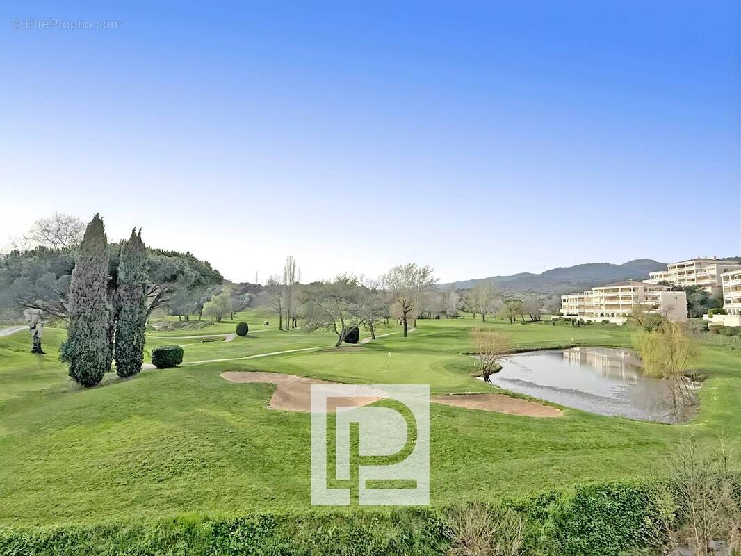 Appartement à MANDELIEU-LA-NAPOULE