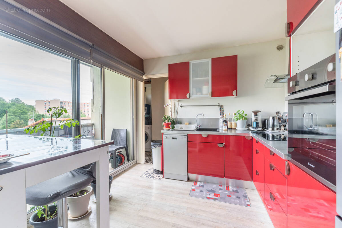 Appartement à BRIVES-CHARENSAC