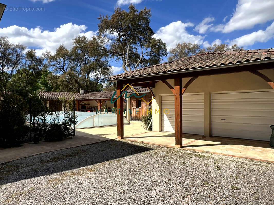 Maison à FOURQUES-SUR-GARONNE