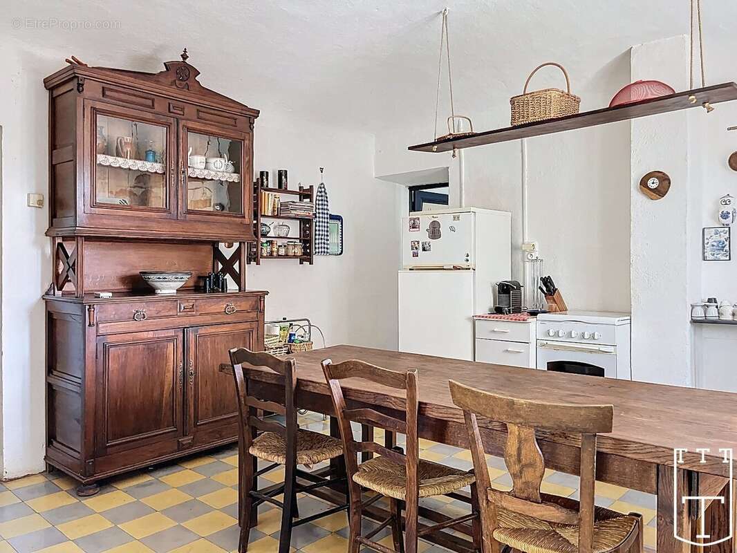 100% charme avec cette bâtisse + 1 dépendance [sud Ardèche] - photo 9