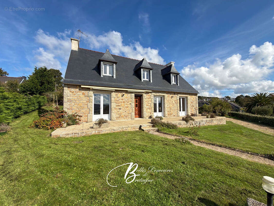 Maison à LE FAOU