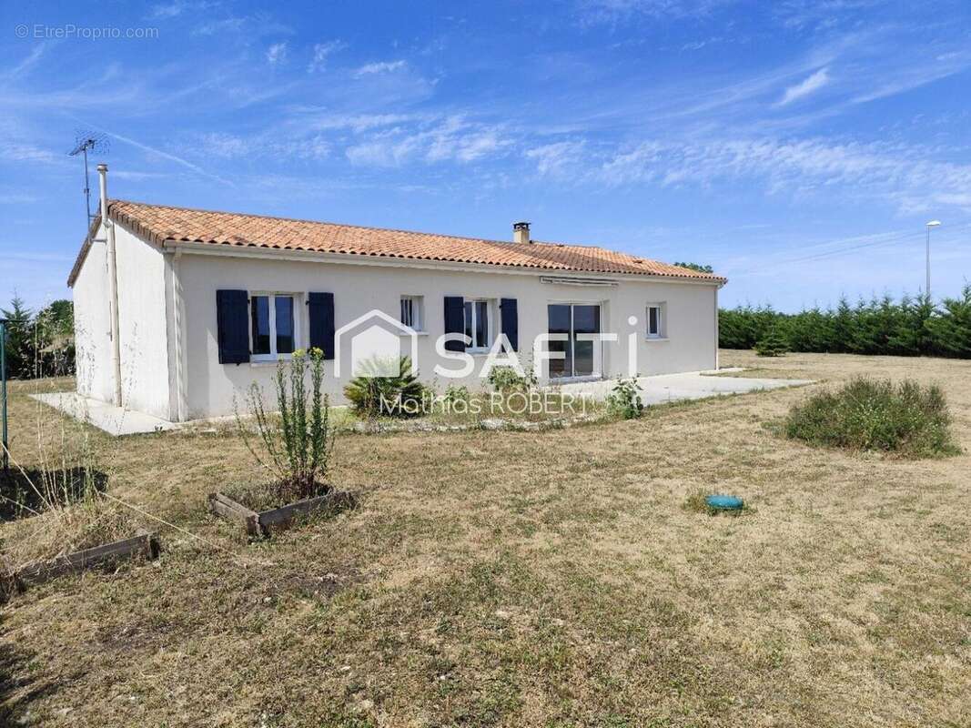 Photo 2 - Maison à AUSSAC-VADALLE