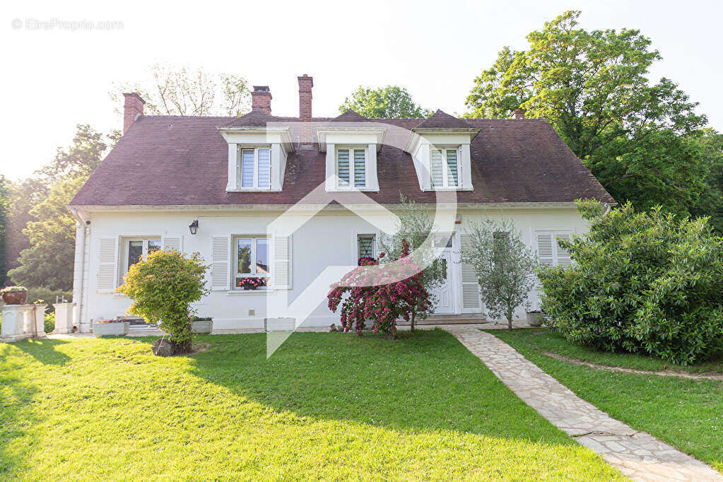 Maison à LIVERDY-EN-BRIE